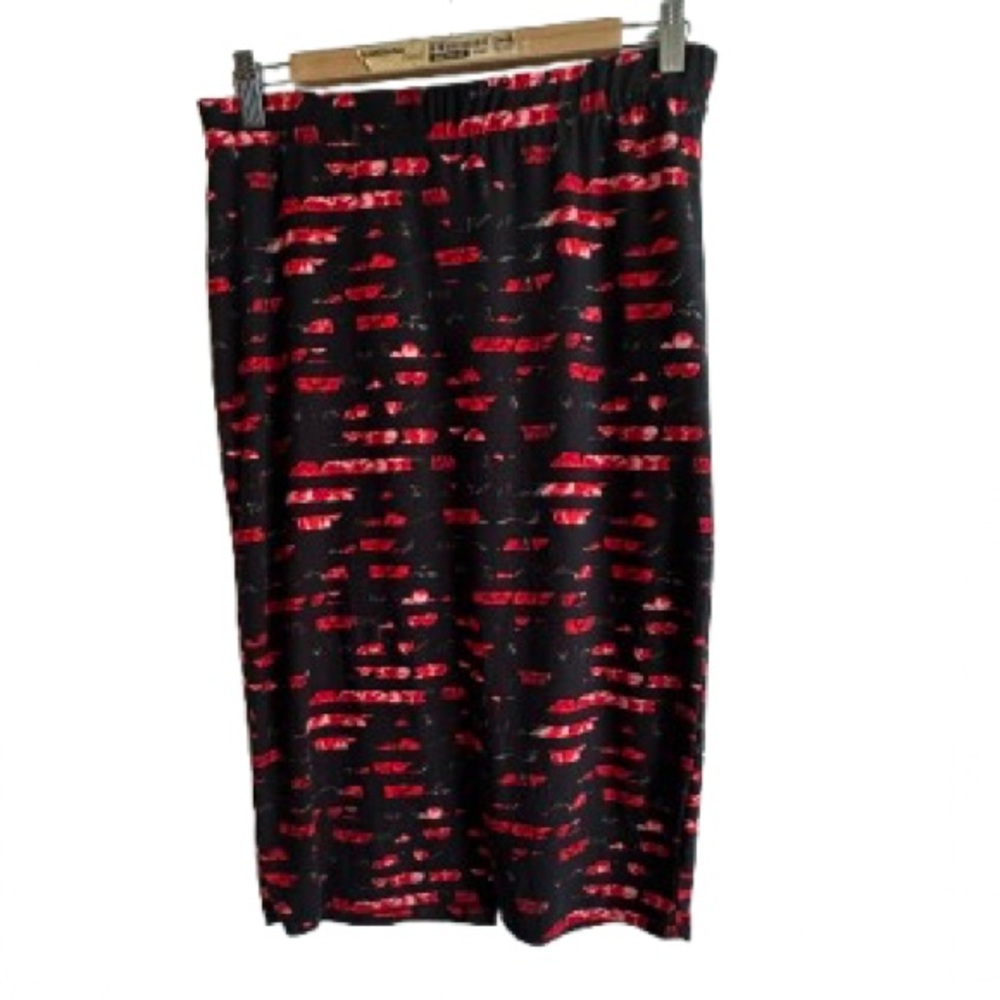 eye candy Black Midi Skirt with Red Metallic Pattern
